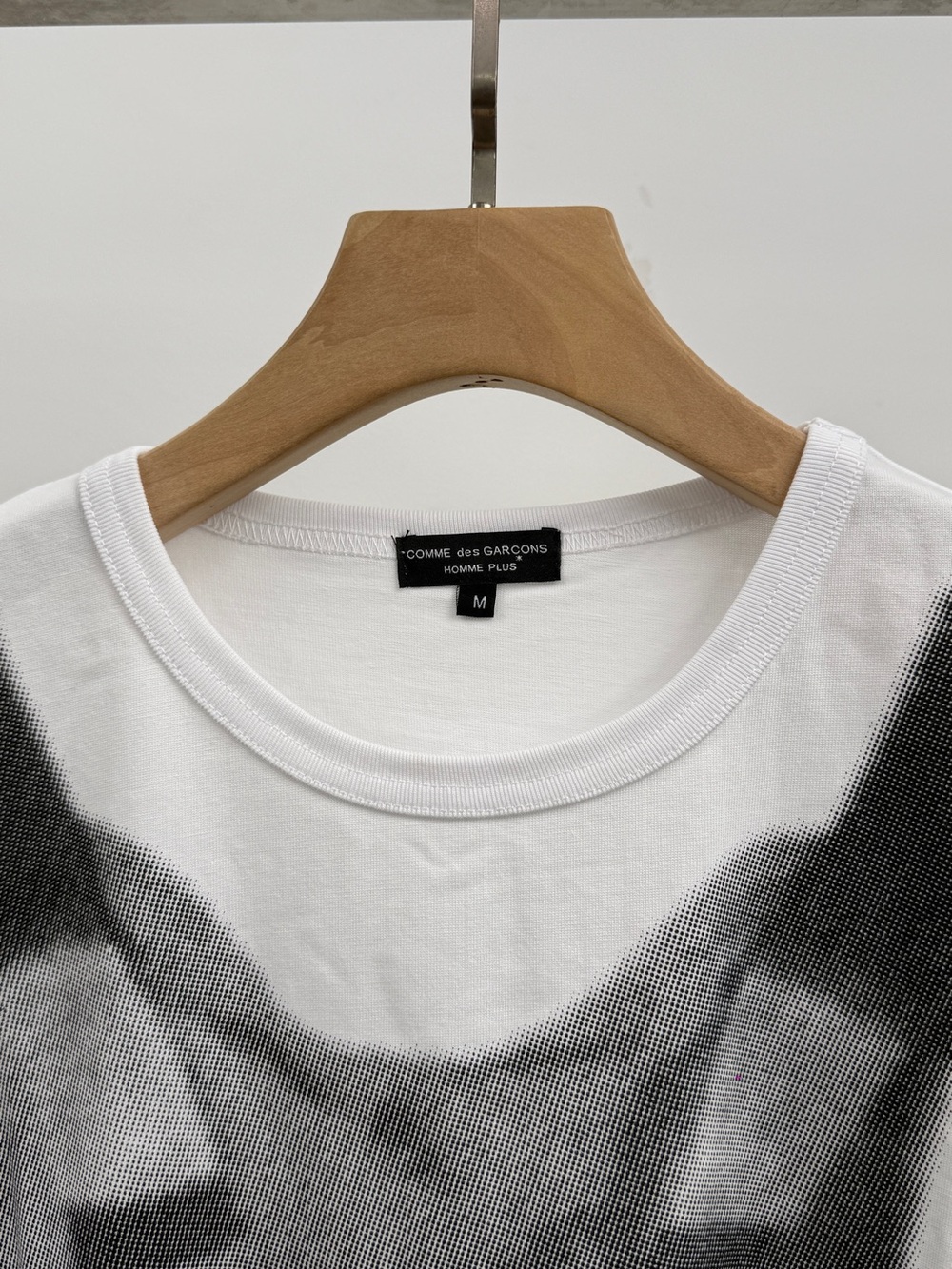 Comme des Garcons White T-Shirt with Black Tactical Vest Print - Picture 3 of 6